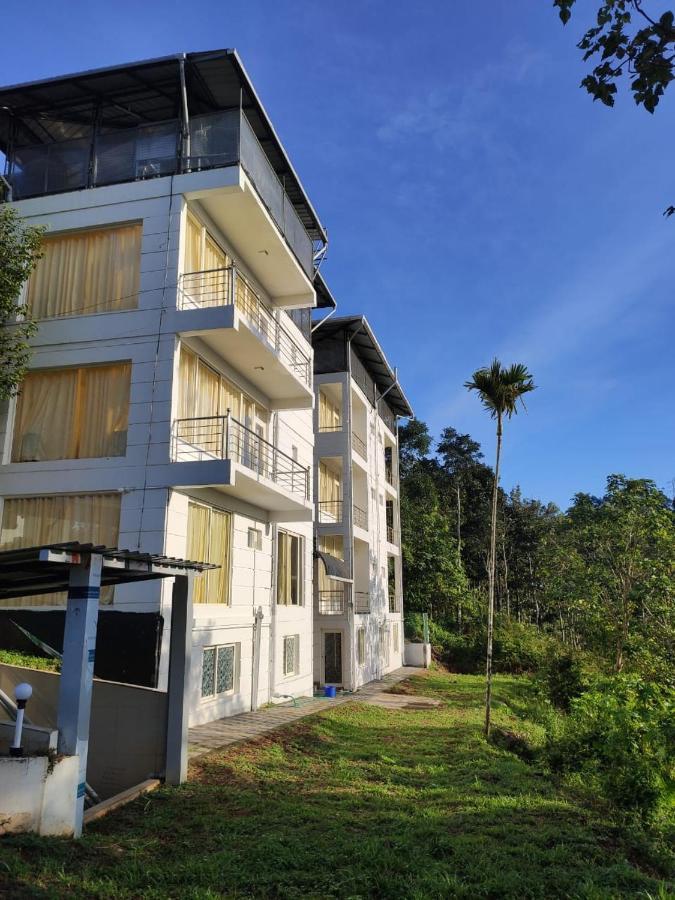 Nature Clouds Resort Munnar Exterior photo