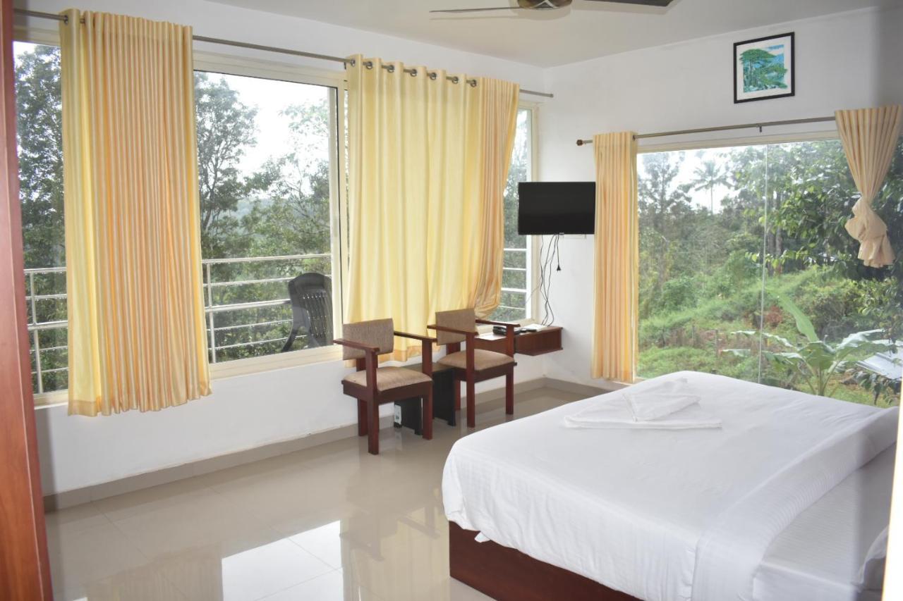 Nature Clouds Resort Munnar Exterior photo